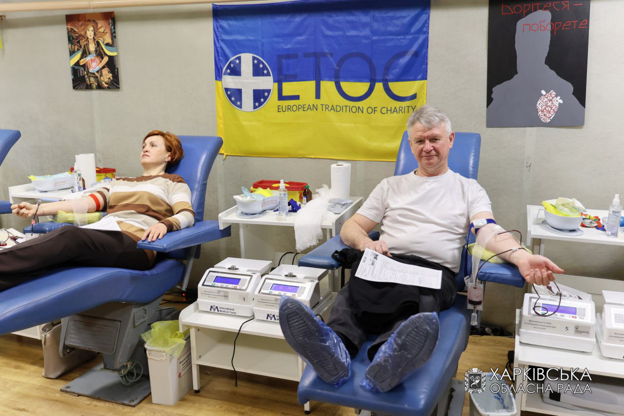 Працівники виконавчого апарату обласної ради в черговий здали кров