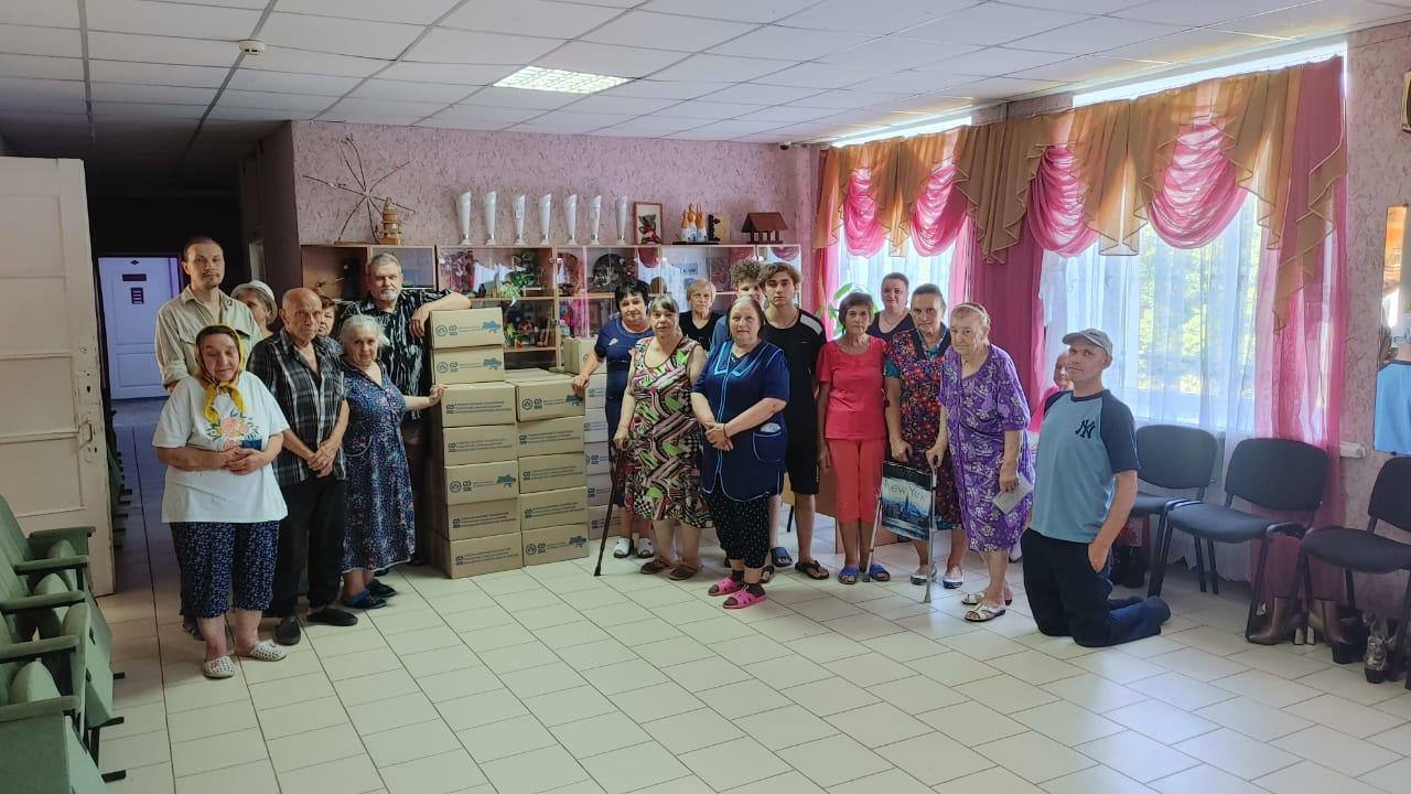 Внутрішньо переміщені особи, які зараз мешкають у комунальних закладах Харківської обласної ради, отримали гуманітарну допомогу